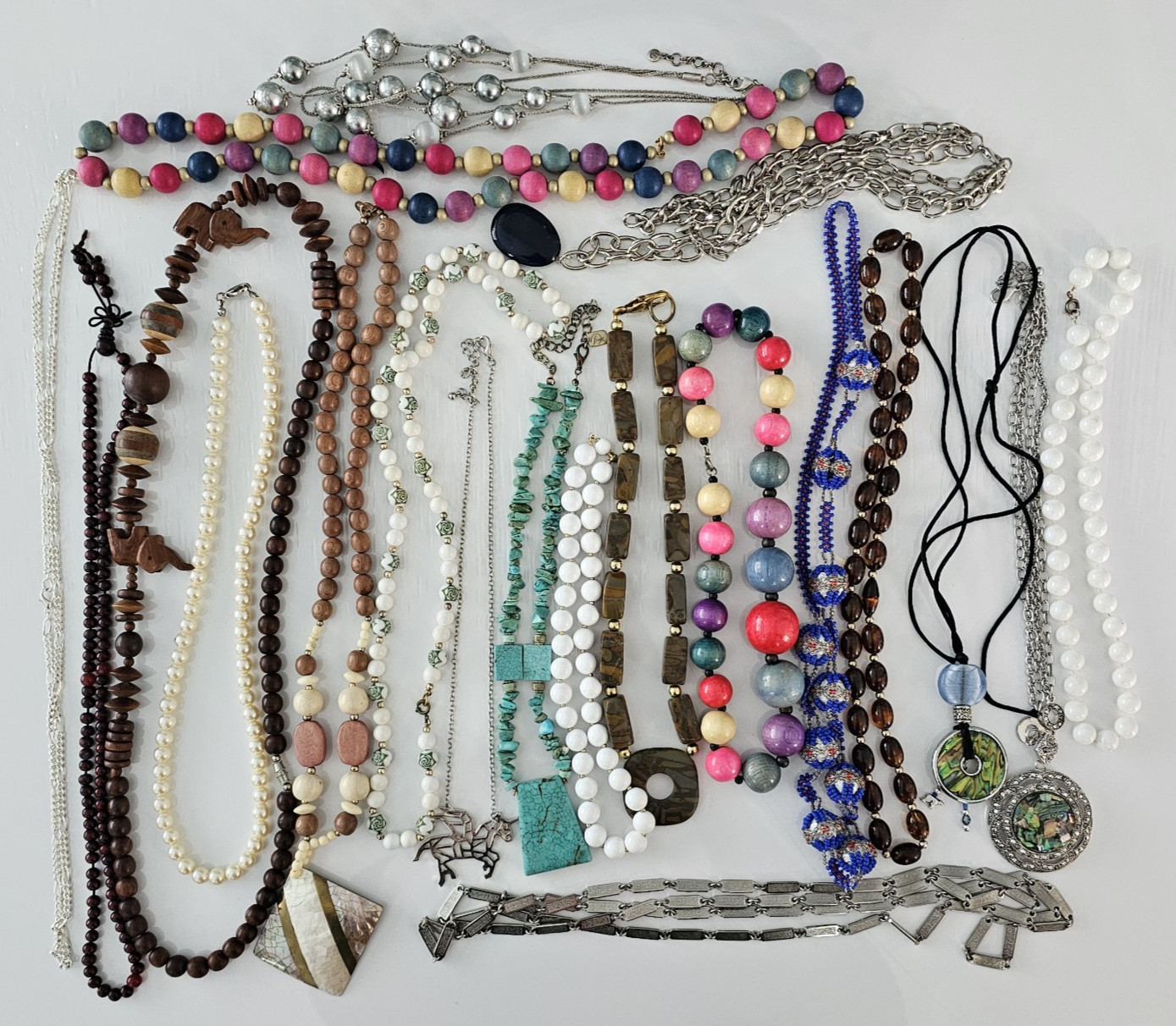 Mixed Lot 20 Colorful Costume Necklaces Assorted Sizes & Materials Boho Feminine