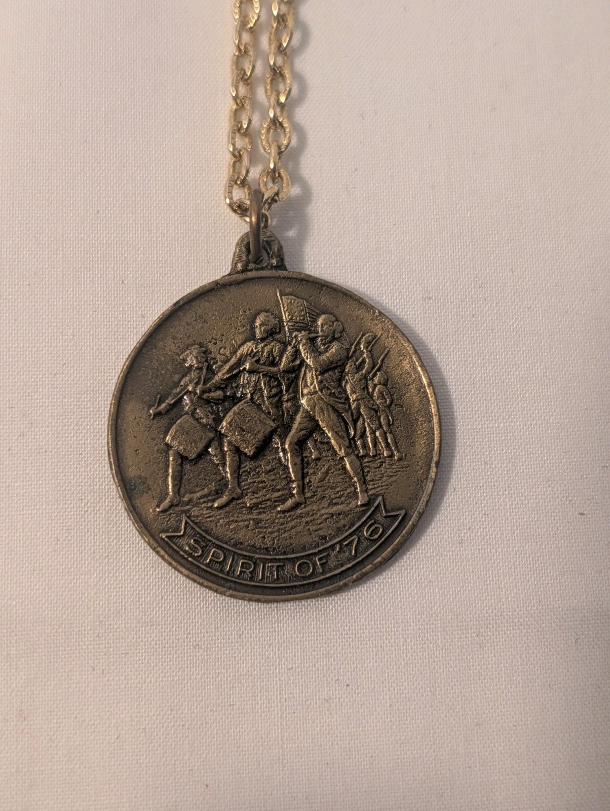 Vtg 1976 United States Of America Spirit Of 76 Cradle of Liberty Coin Pendant.