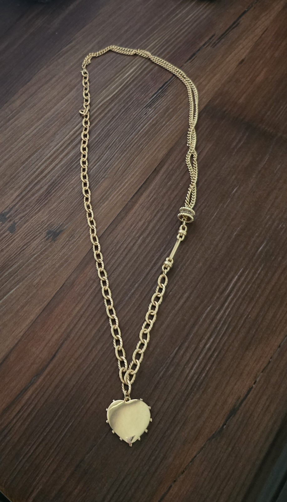 NWOT ANTHROPOLOGIE CHAIN NECKLACE WITH HEART SHAPE PENDANT GOLD /BLACK TONE