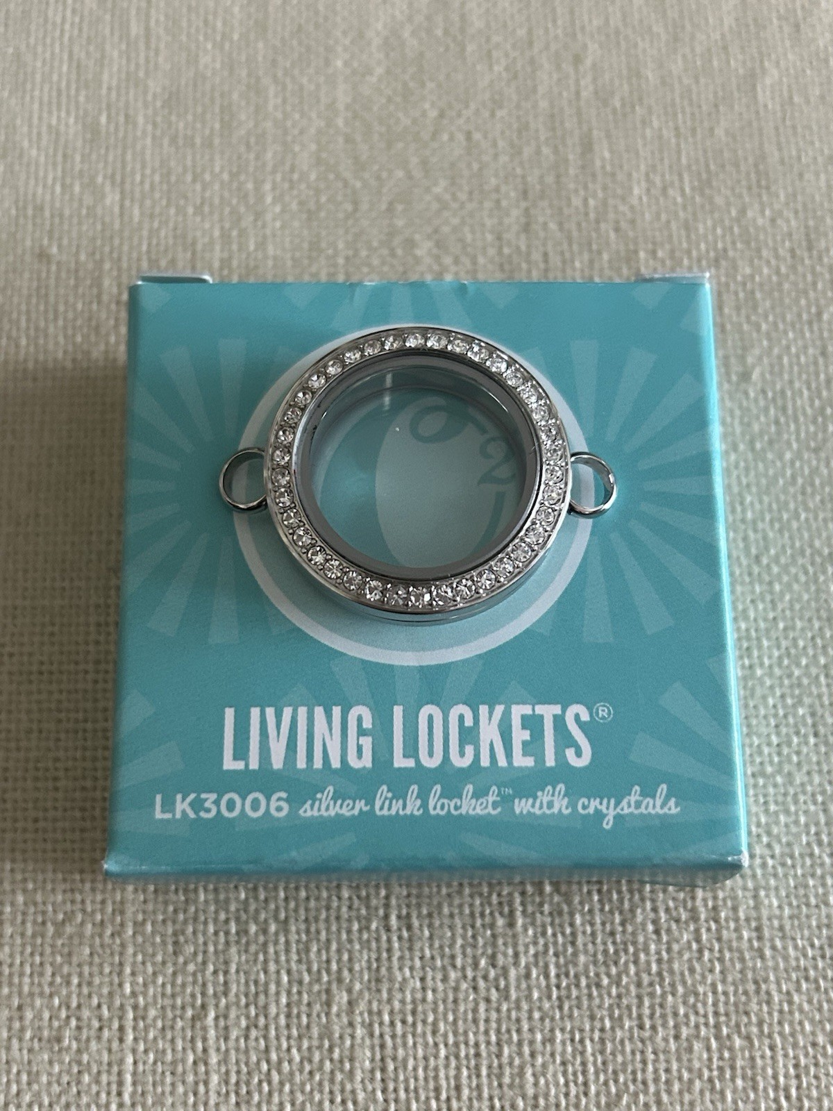 Origami Owl LK3006 Medium Silver Link Twist Locket w/Swarovski Crystals “NIB”