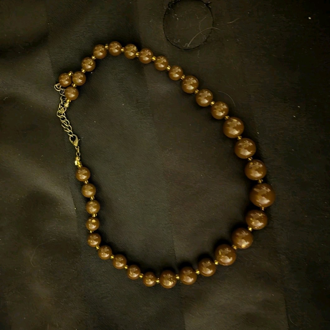 Brown Round Bead Beaded Necklace, Metal Clasp, No Stone, Undated Era