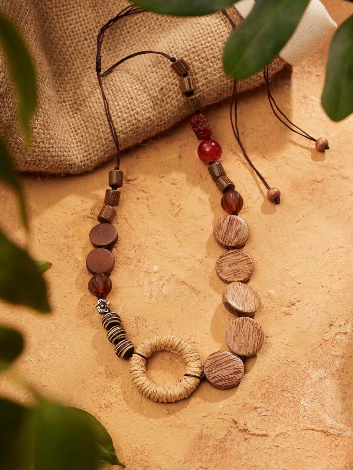 Nature-Inspired Vintage Necklace – Handcrafted Wooden Beads for Unique Style